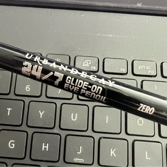 🔴 3/$18 Urban Decay 24/7 Glide-On Eyeliner in Zero NEW Size 0.8g - Picture 2 of 7